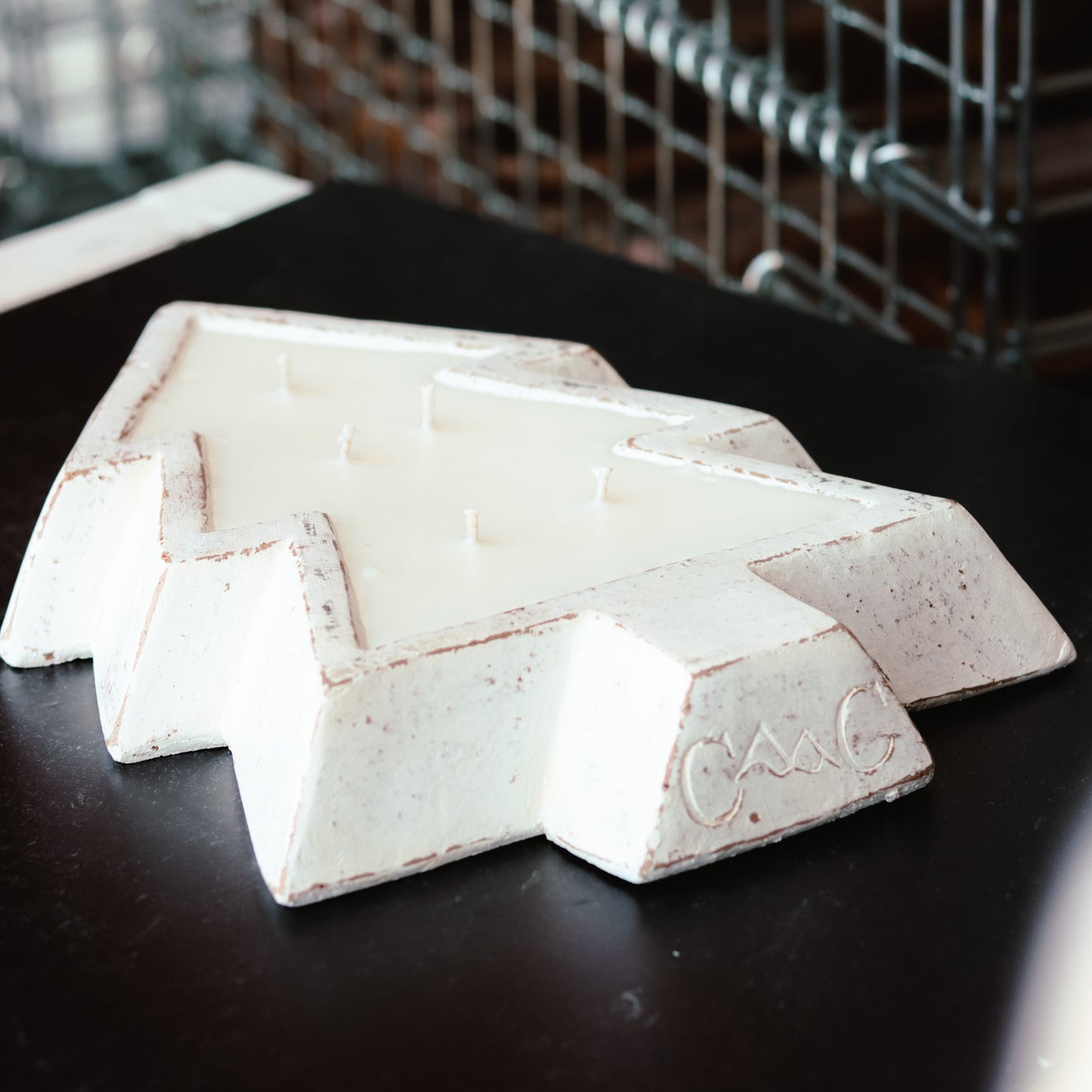White Pottery Tree Bowl Candle - Blackberry Bourbon
